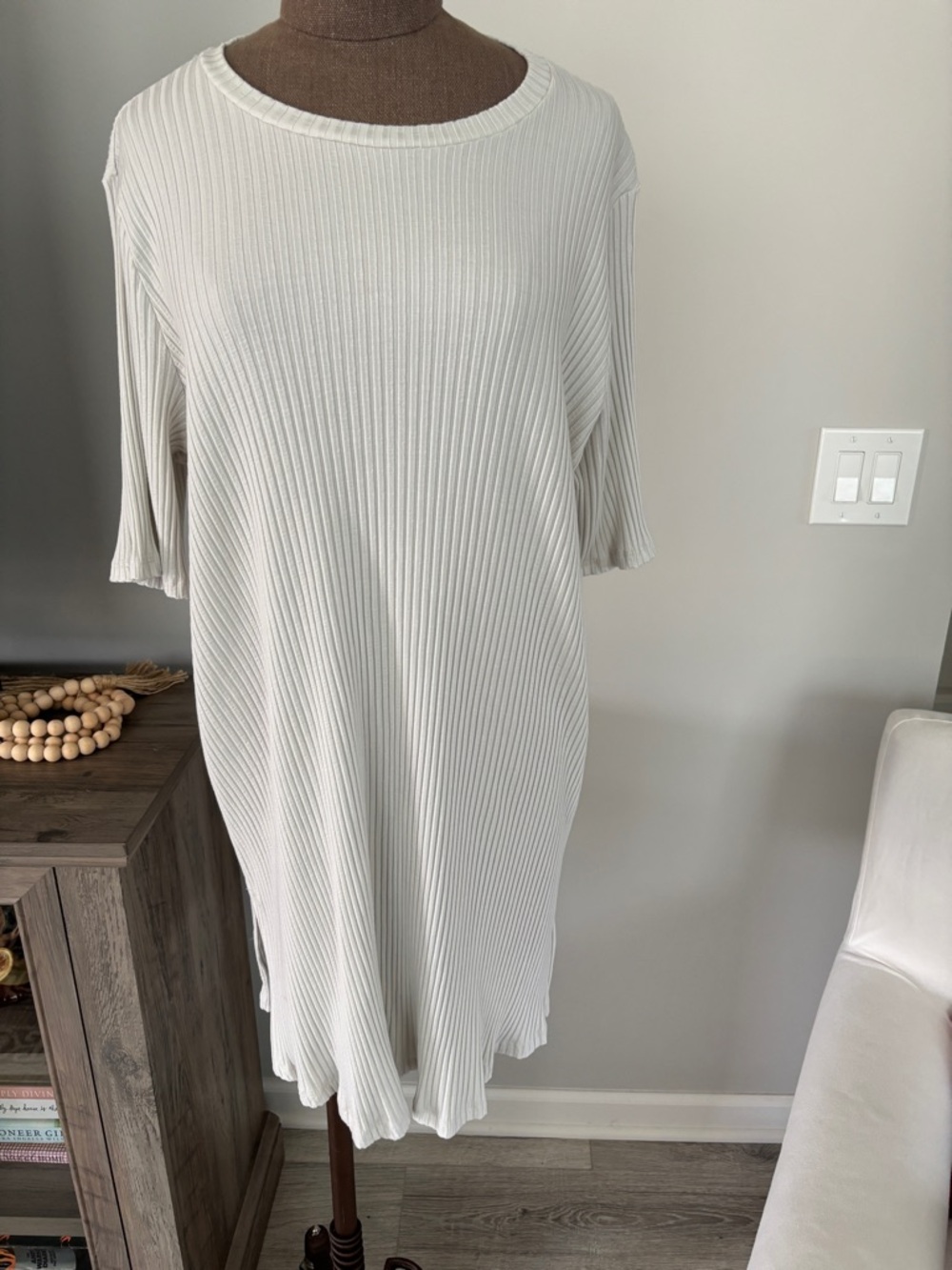 White Ribbed Short Sleeve Women’s Top 2x